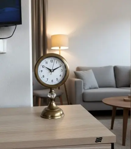 Retro metal masa saati